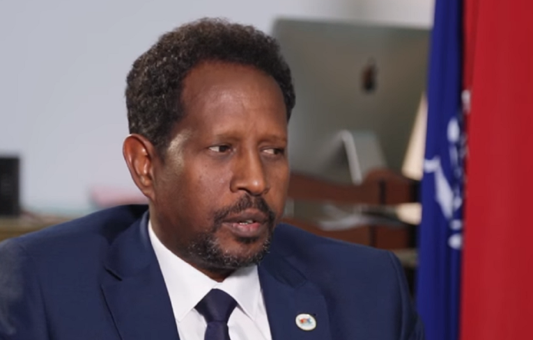 Gradonačelnik glavnog grada Somalije umro nakon terorističkog napada